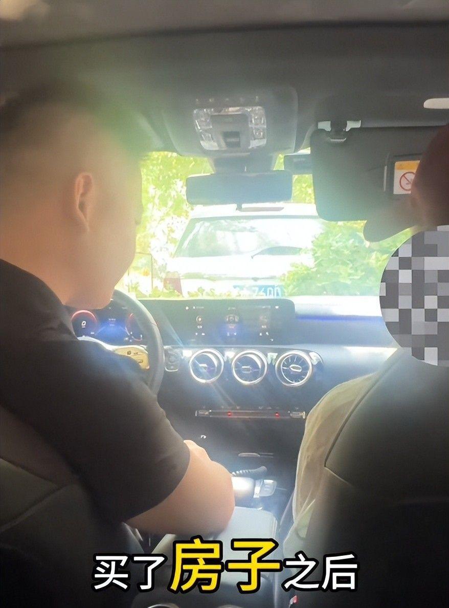 女孩上海买房父母让过户弟弟，拒绝后险被送精神病院，幸好有准备